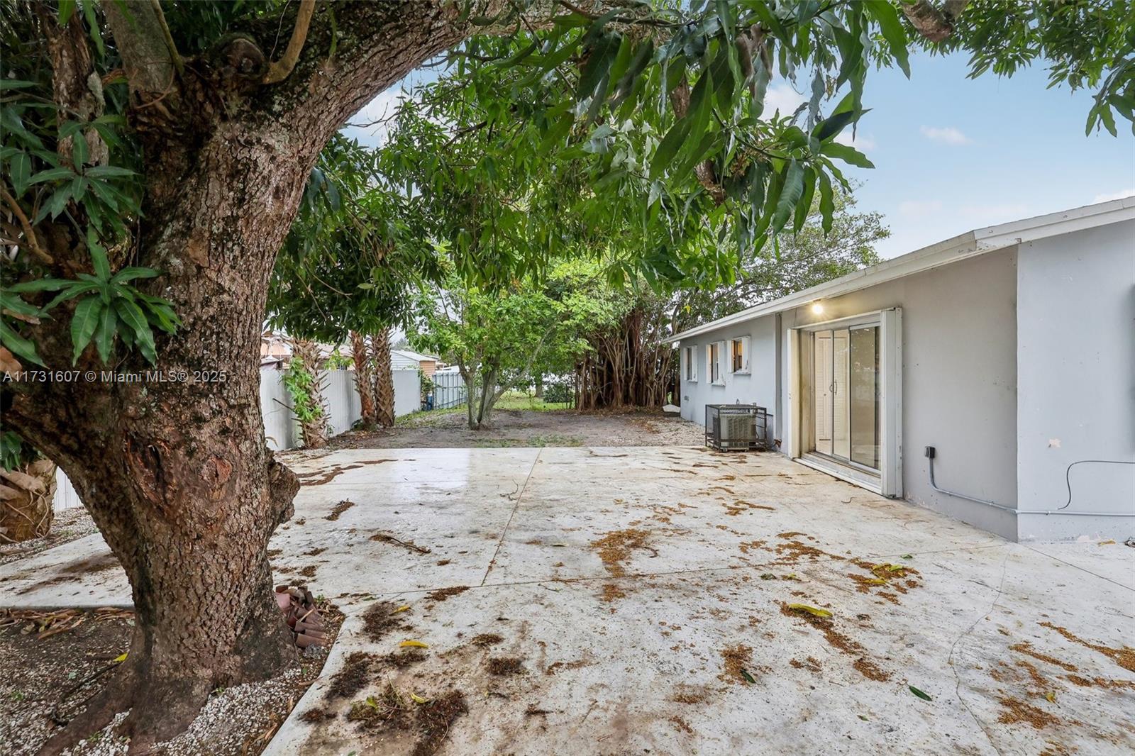 CAROL CITY - Residential