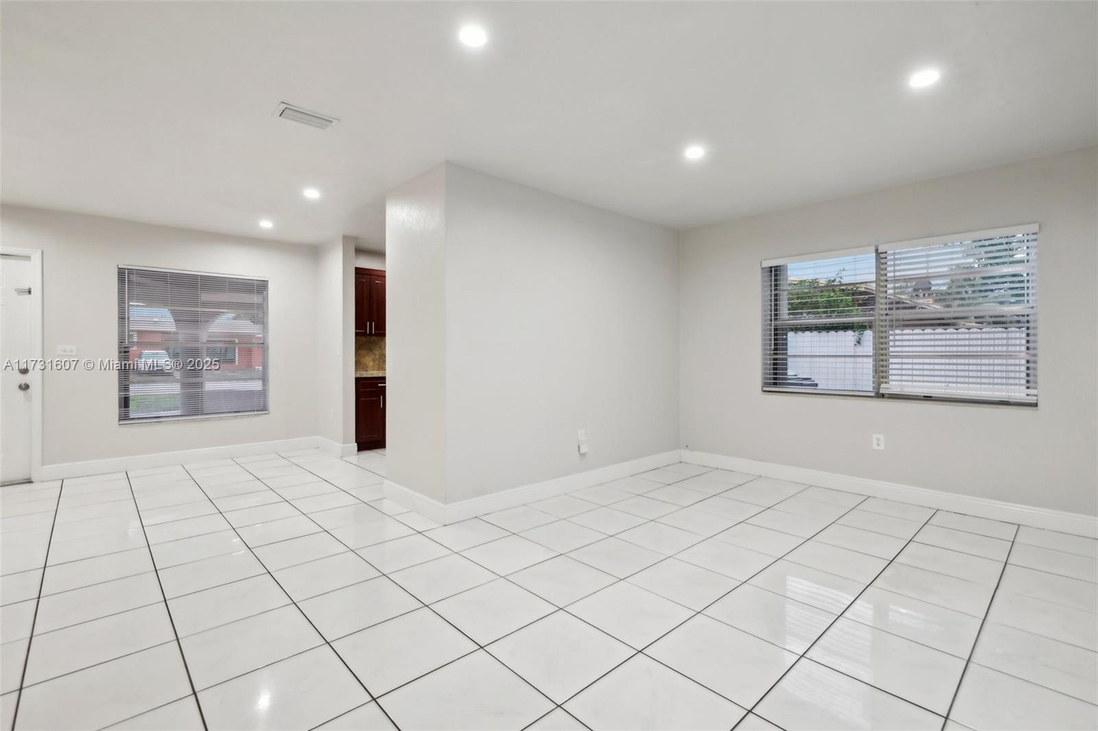 CAROL CITY - Residential