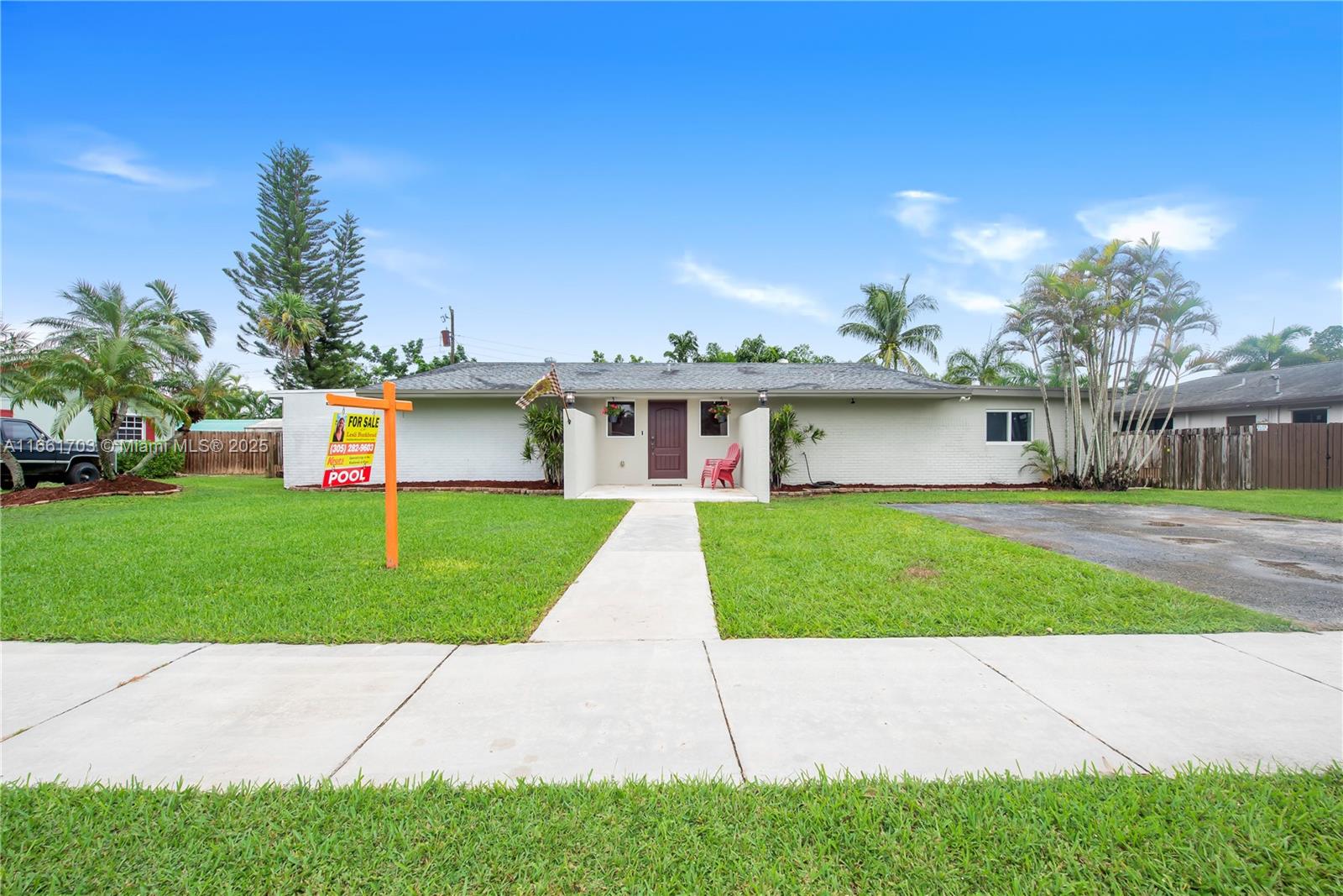 Property for Sale at 435 Nw 18th St, Homestead, Miami-Dade County, Florida - Bedrooms: 3 
Bathrooms: 2  - $599,900