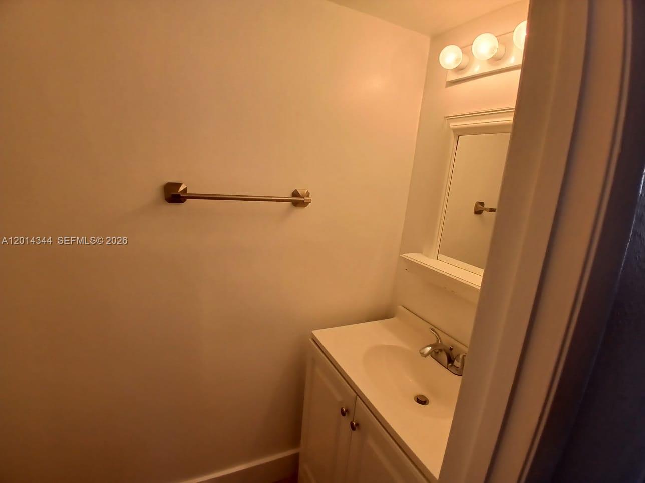 PINEBROOKE CONDO N - Residential Lease
