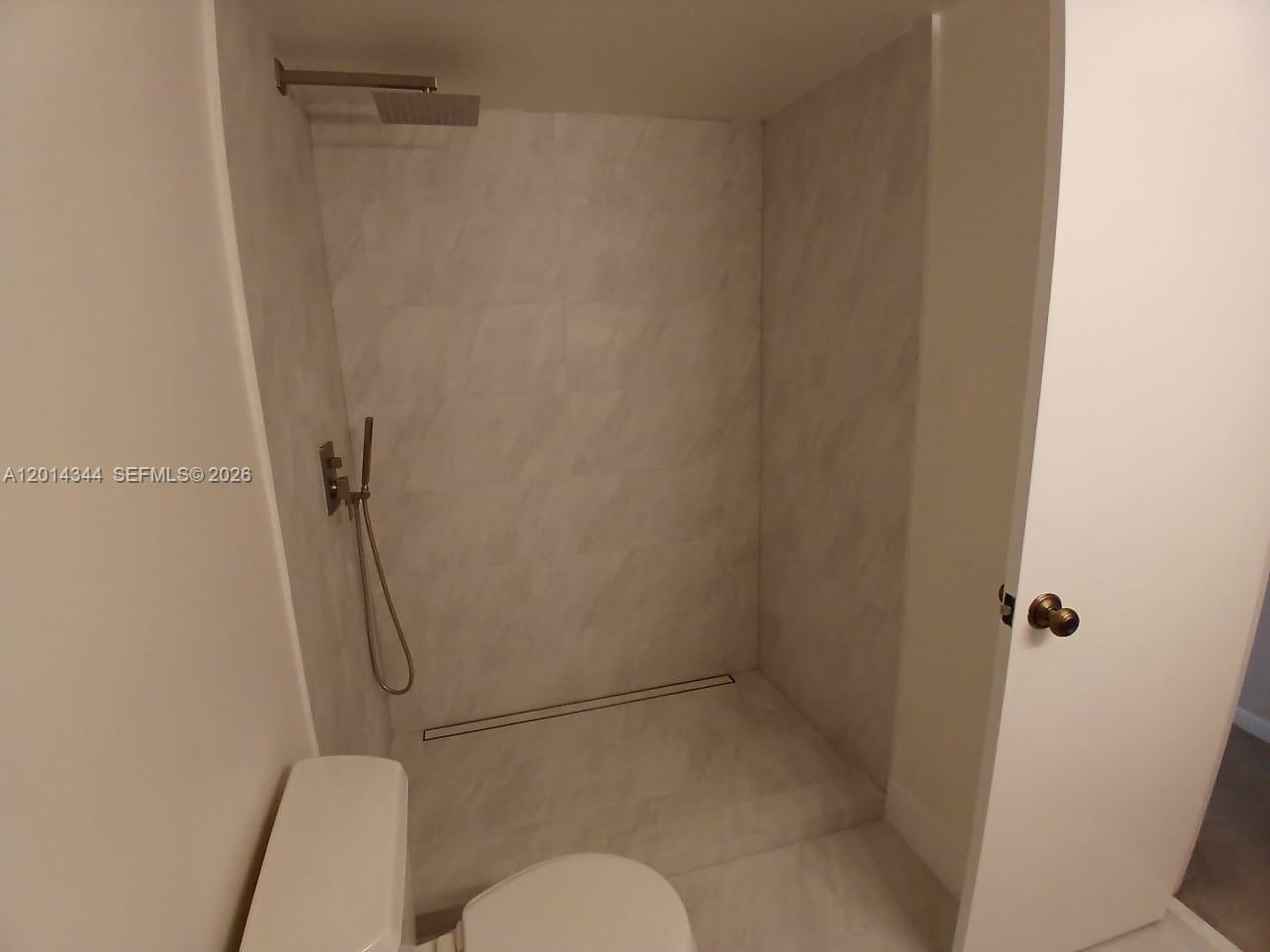 PINEBROOKE CONDO N - Residential Lease
