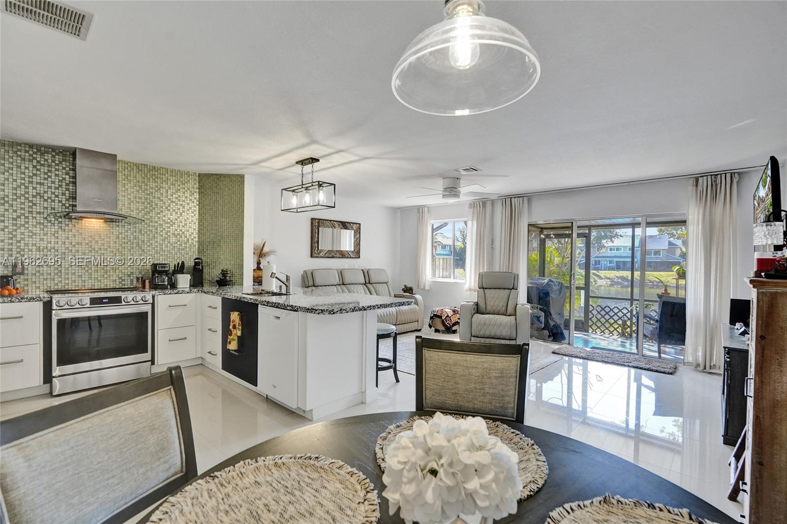 CORAL POINT NORTH - Residential