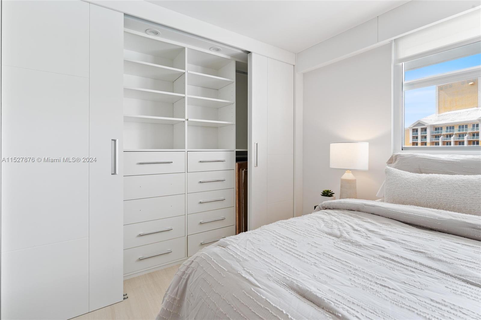 SANDS OF KEY BISCAYNE CON - Residential