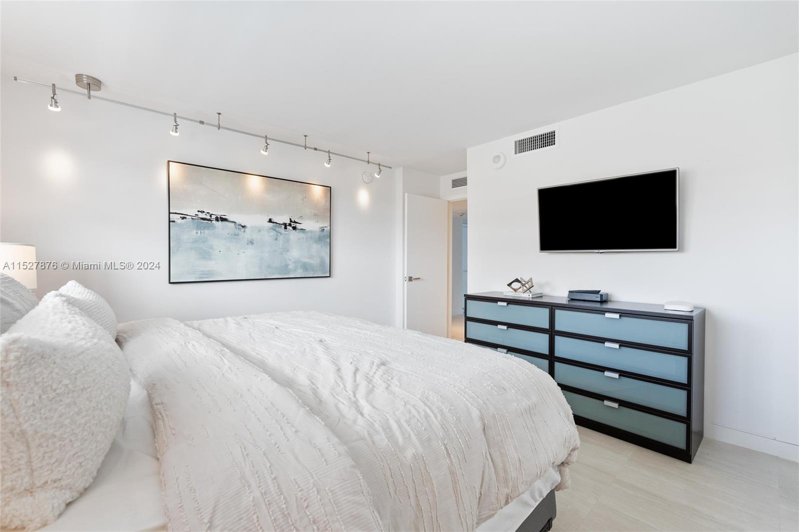 SANDS OF KEY BISCAYNE CON - Residential