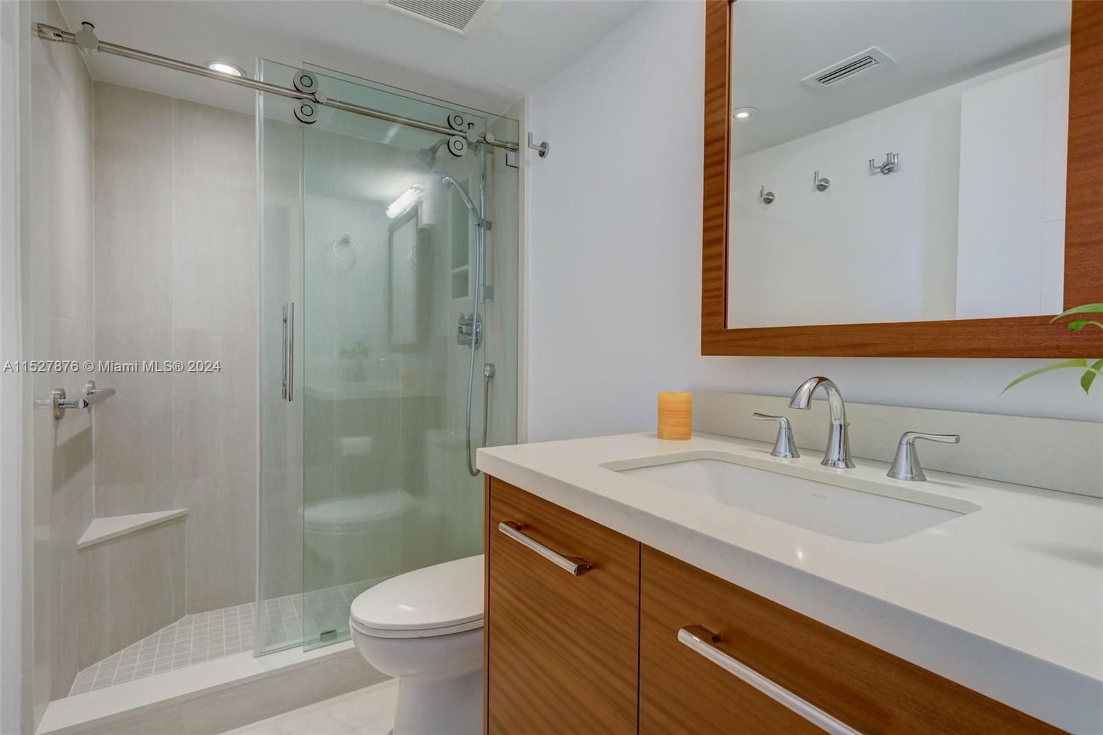 SANDS OF KEY BISCAYNE CON - Residential