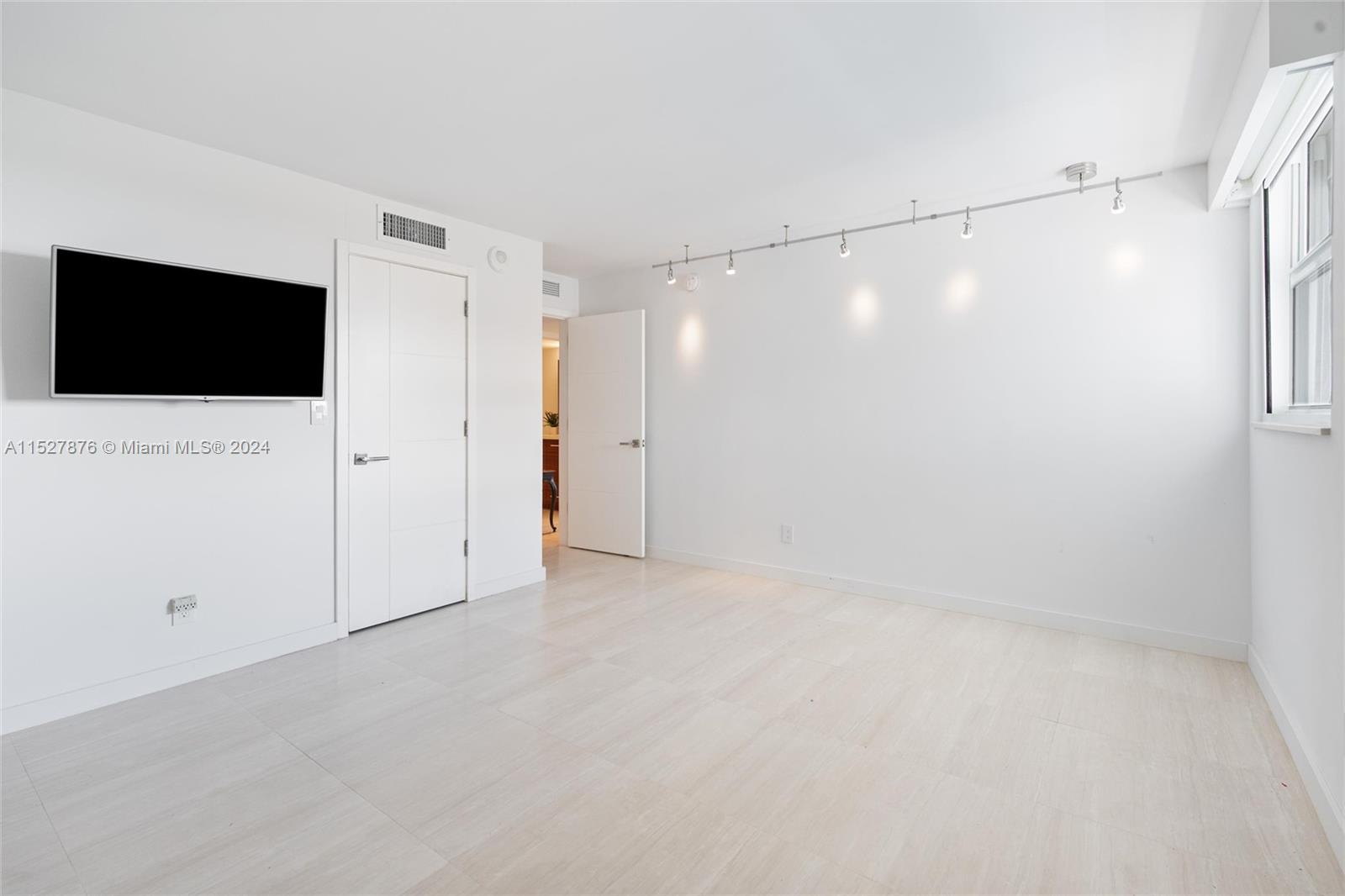 SANDS OF KEY BISCAYNE CON - Residential