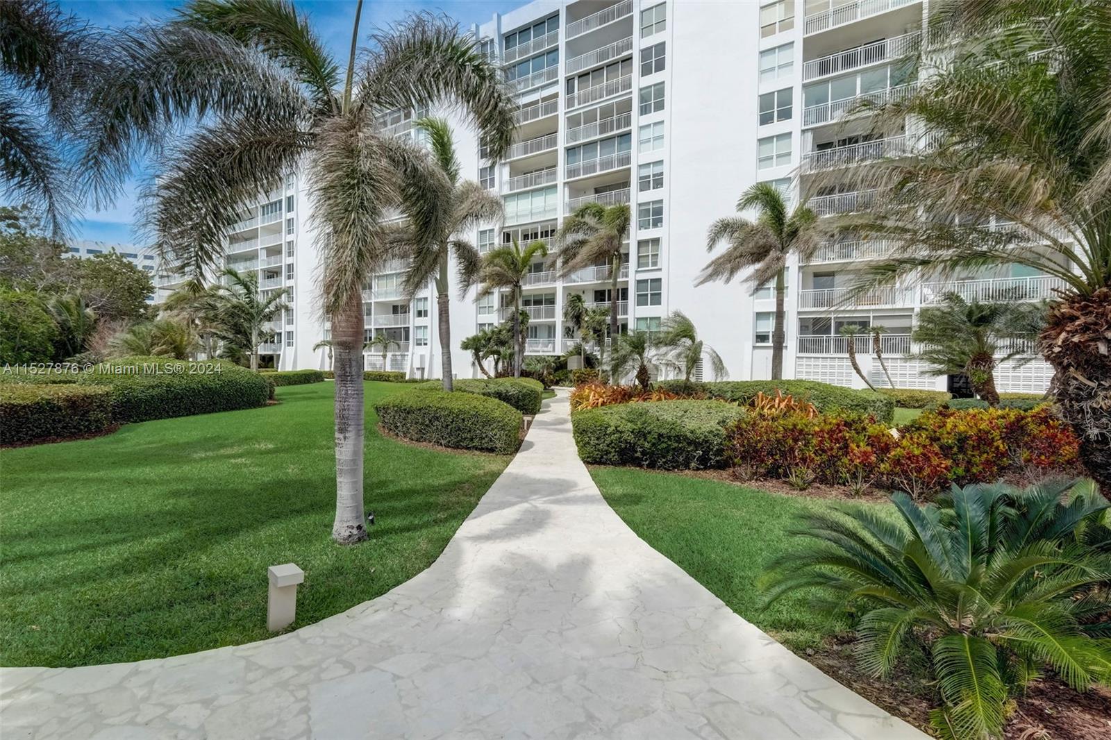 SANDS OF KEY BISCAYNE CON - Residential