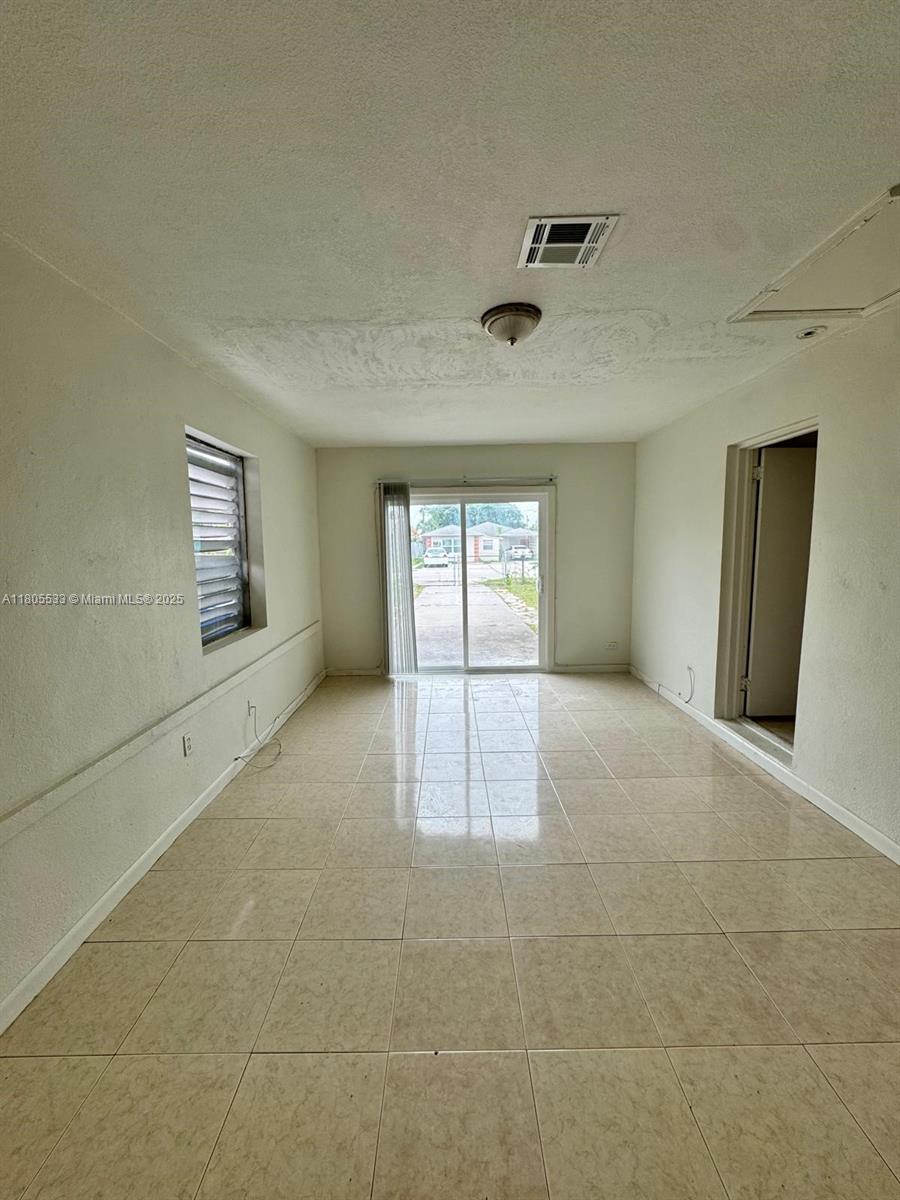 NORTHVIEW 1 AND 2 - Residential Lease