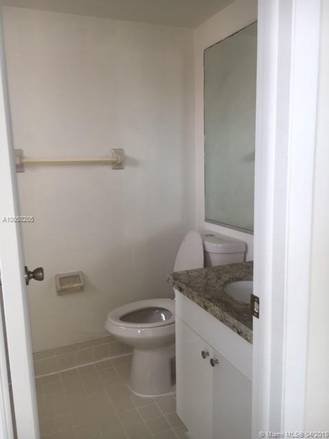 Alameda Tower Condo 03 - Residential Lease