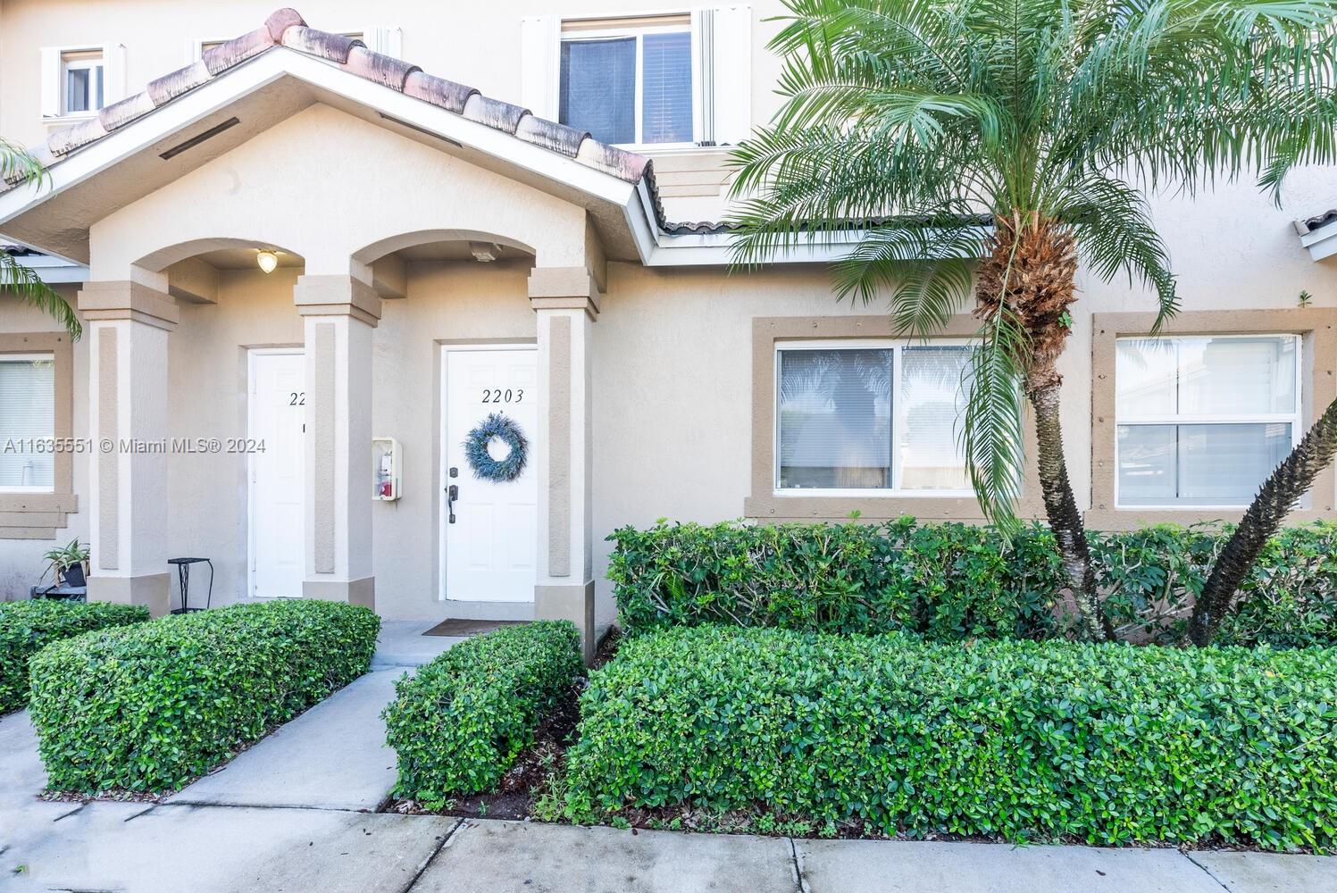 Property for Sale at 2203 Se 23rd Ter 2203, Homestead, Miami-Dade County, Florida - Bedrooms: 2 
Bathrooms: 3  - $277,000