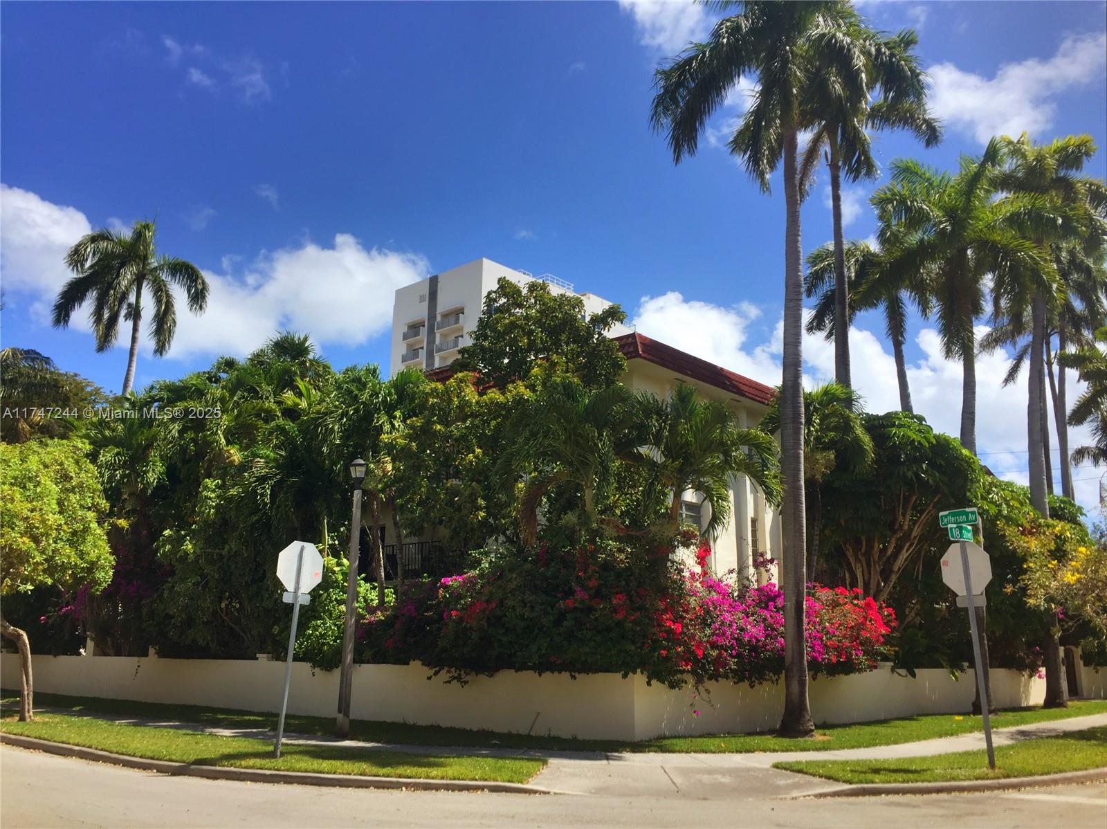 1821 Jefferson Ave 205, Miami Beach, Miami-Dade County, Florida - 1 Bedrooms  
2 Bathrooms - 