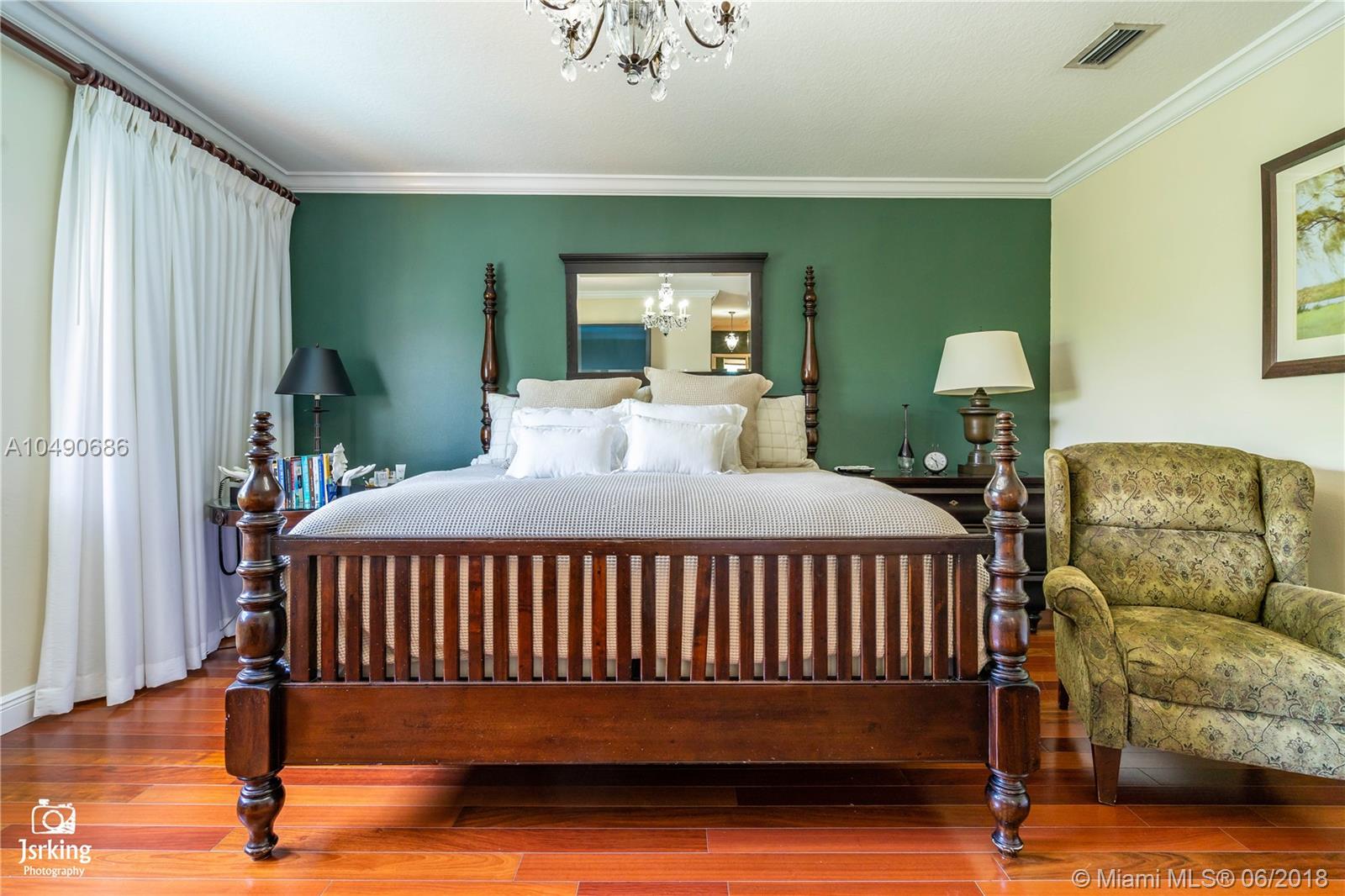 PELICANS POINT AT MILLER - Residential