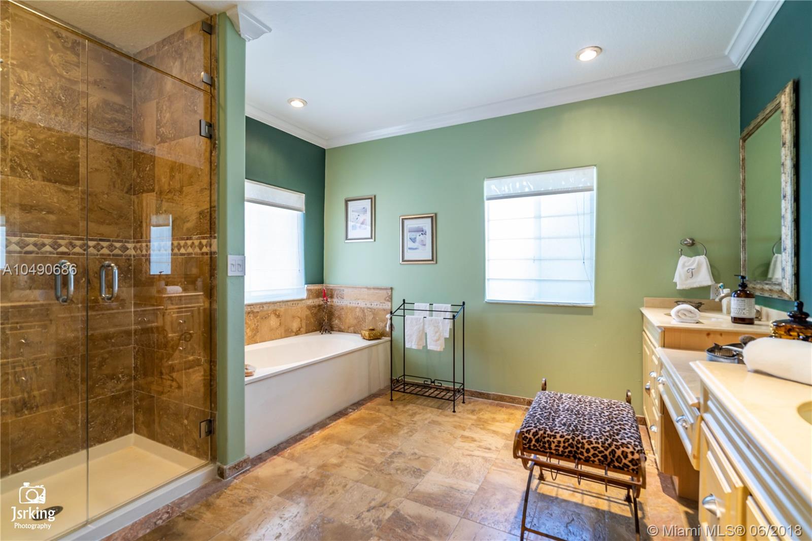 PELICANS POINT AT MILLER - Residential