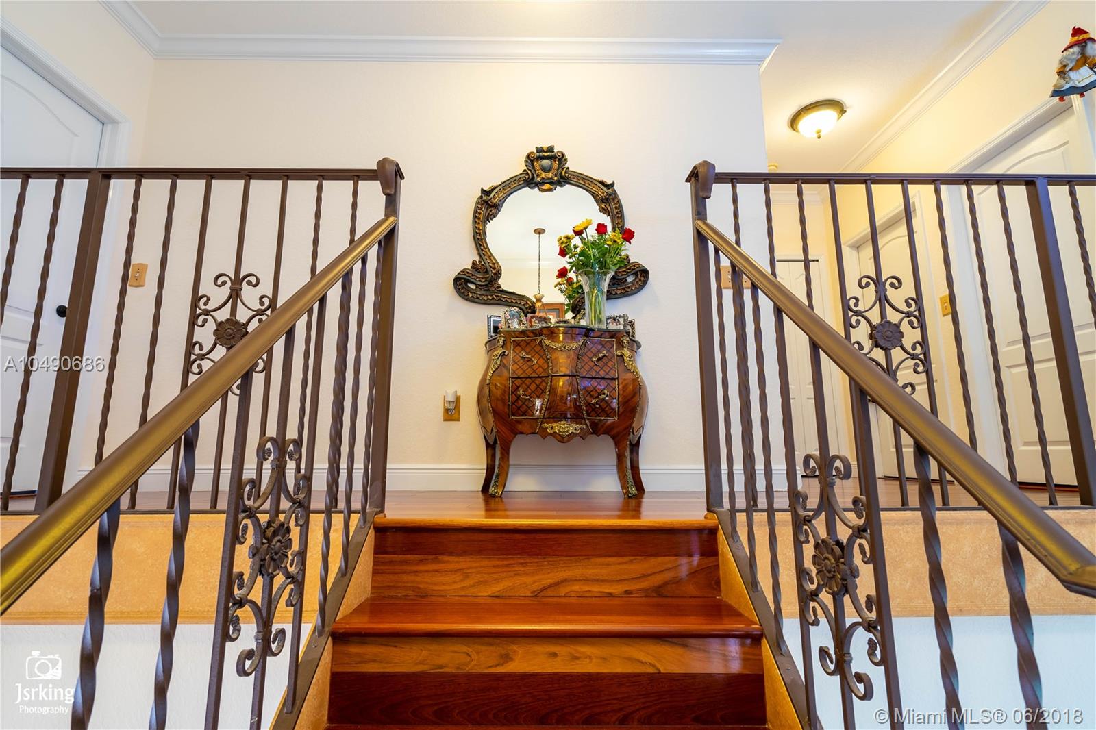 PELICANS POINT AT MILLER - Residential