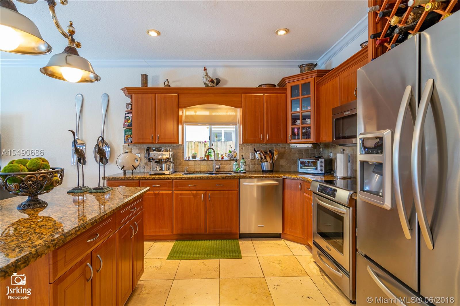 PELICANS POINT AT MILLER - Residential