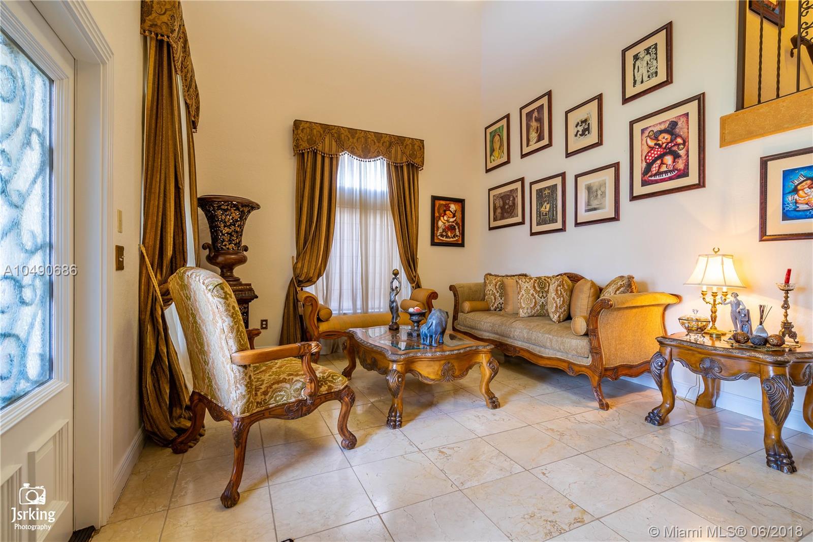 PELICANS POINT AT MILLER - Residential