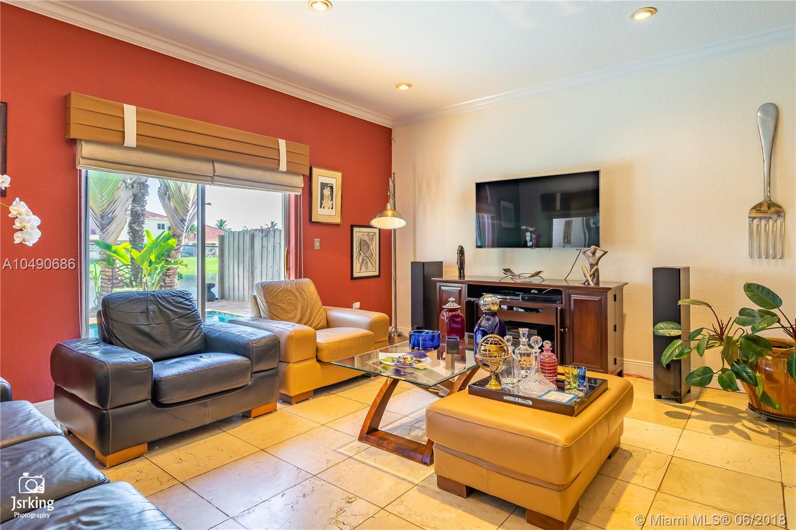 PELICANS POINT AT MILLER - Residential