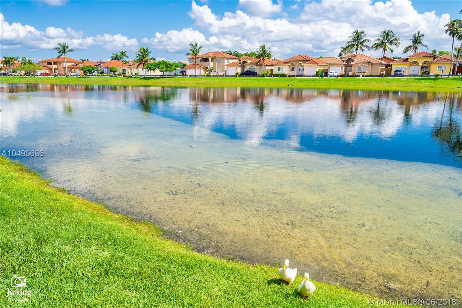 PELICANS POINT AT MILLER - Residential