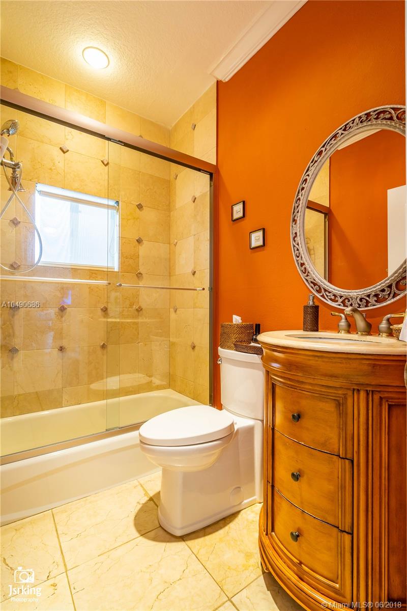 PELICANS POINT AT MILLER - Residential