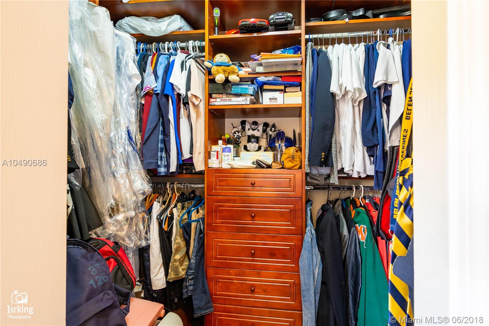 PELICANS POINT AT MILLER - Residential