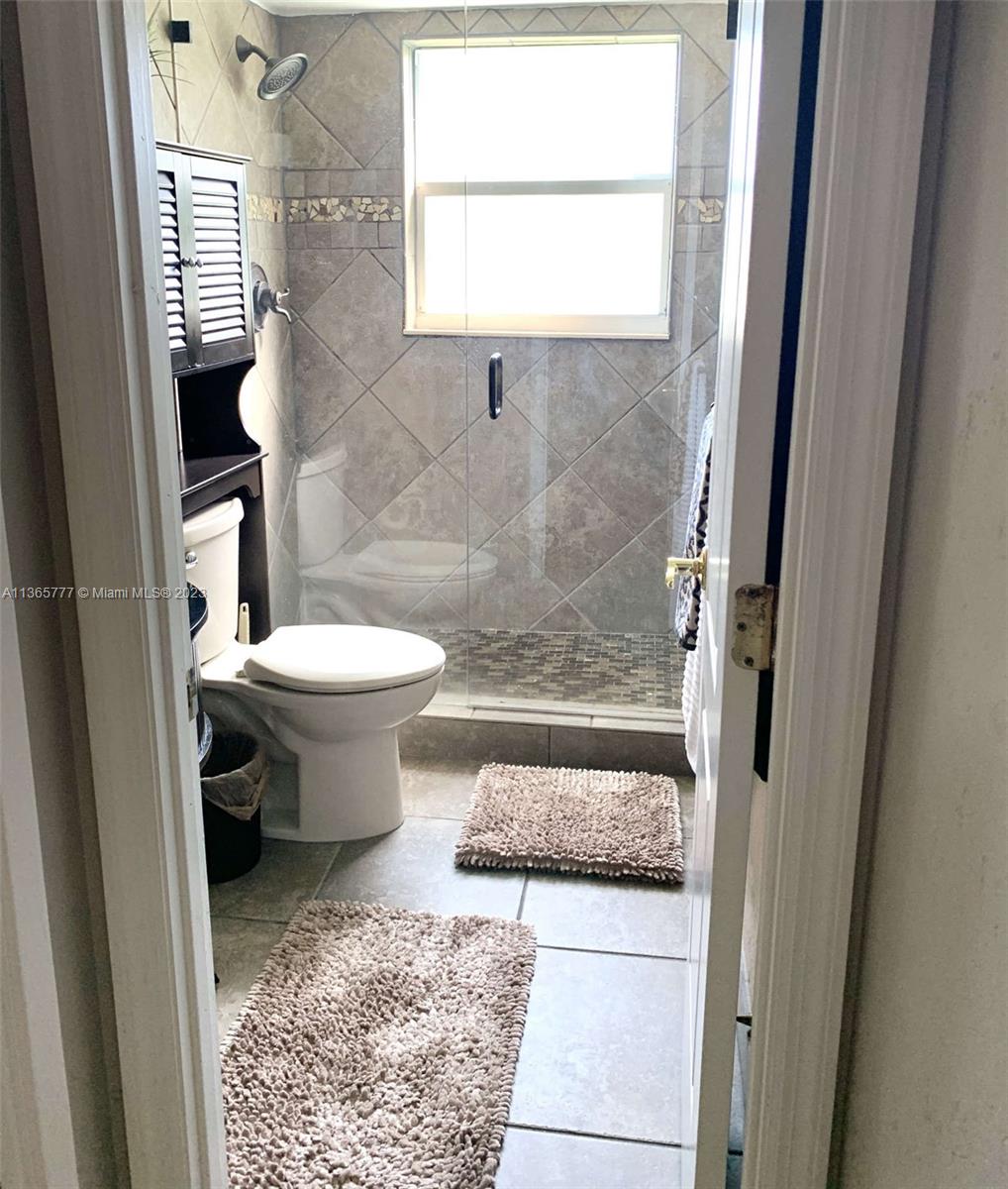 PALM-AIRE COUNTRY CLUB - Residential Lease