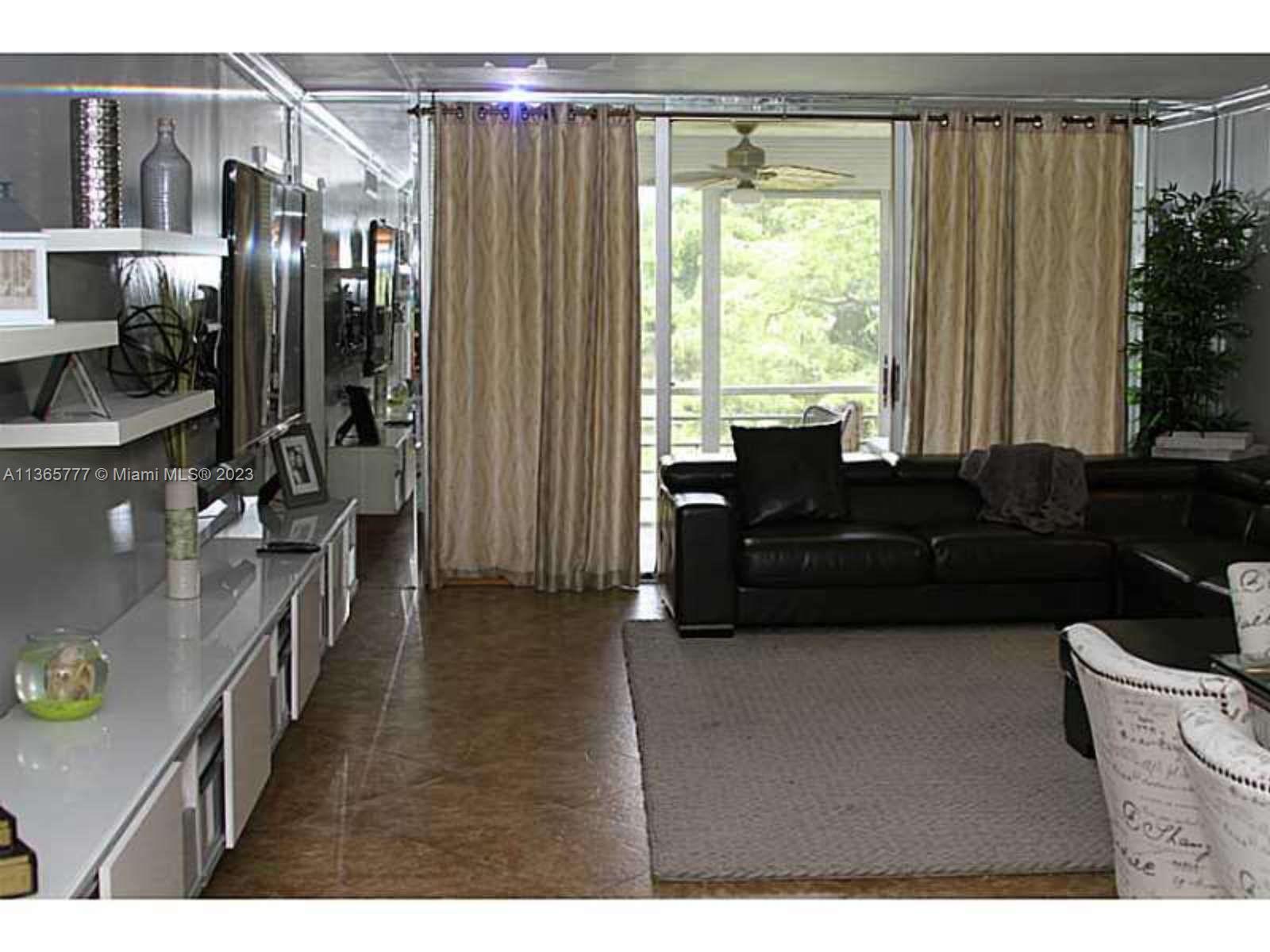 PALM-AIRE COUNTRY CLUB - Residential Lease