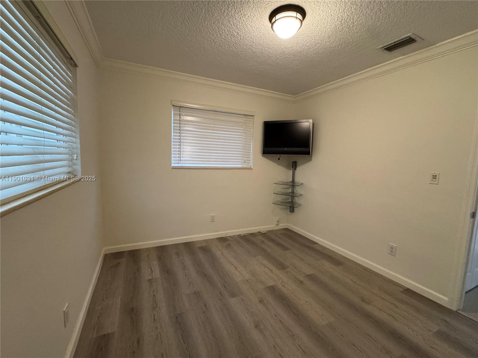 CORAL PARK ESTATES SEC 1 - Residential Lease