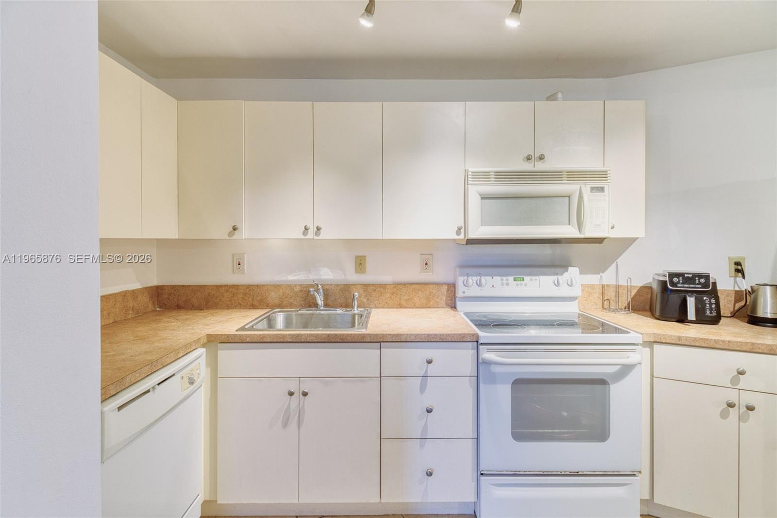 OCEANVIEW PARK CONDO - Residential