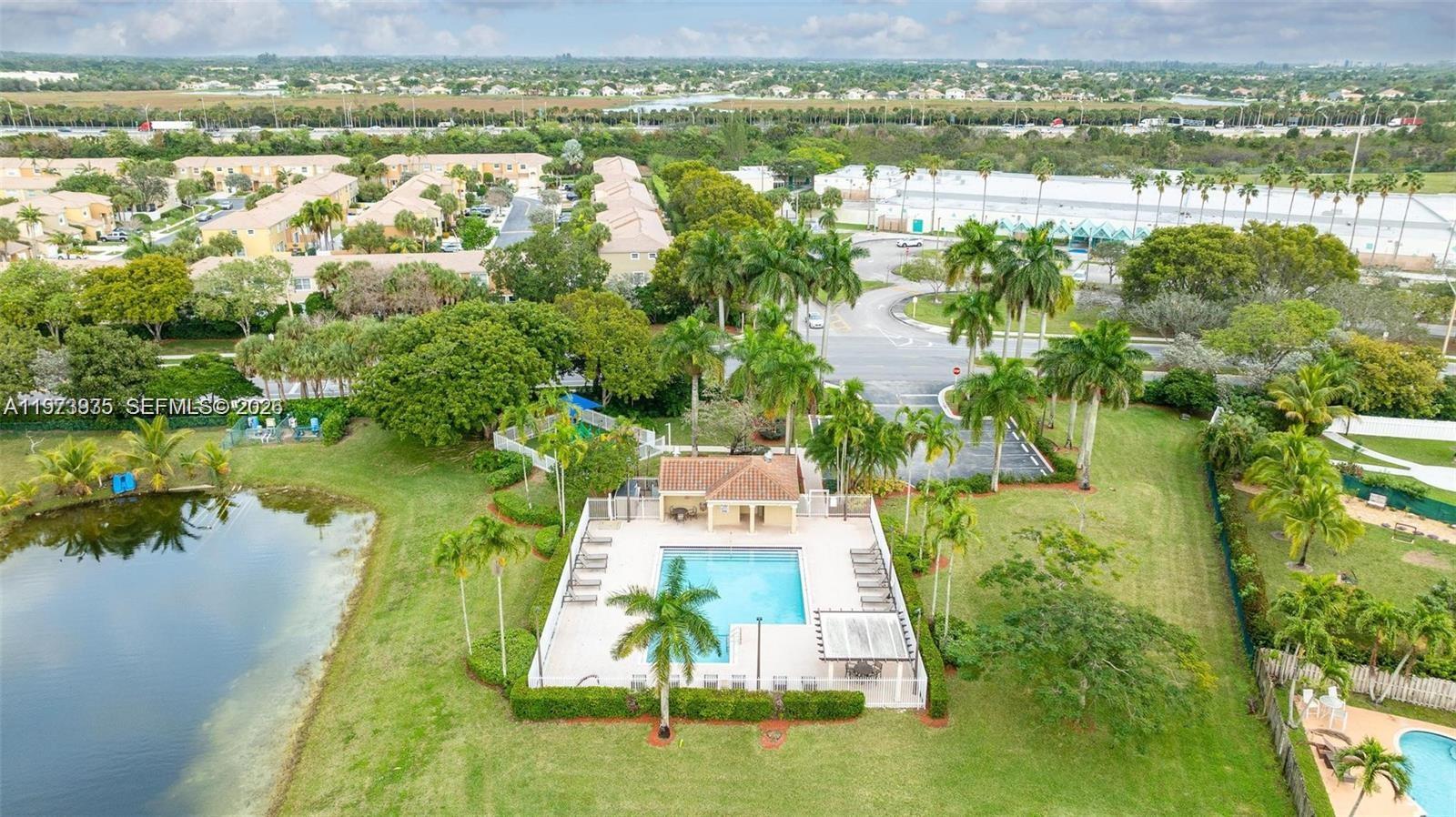 TOWNGATE - Residential