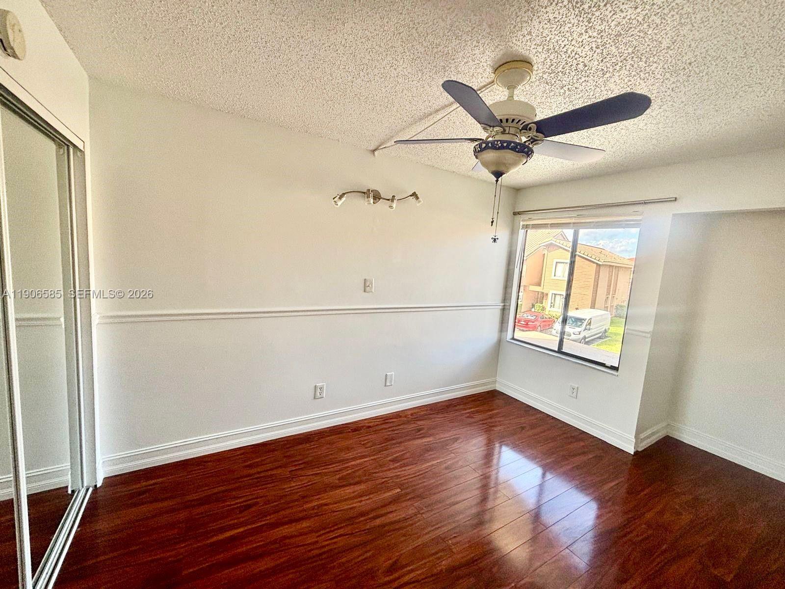 MAPLEWOOD TOWNHOUSES COND - Residential