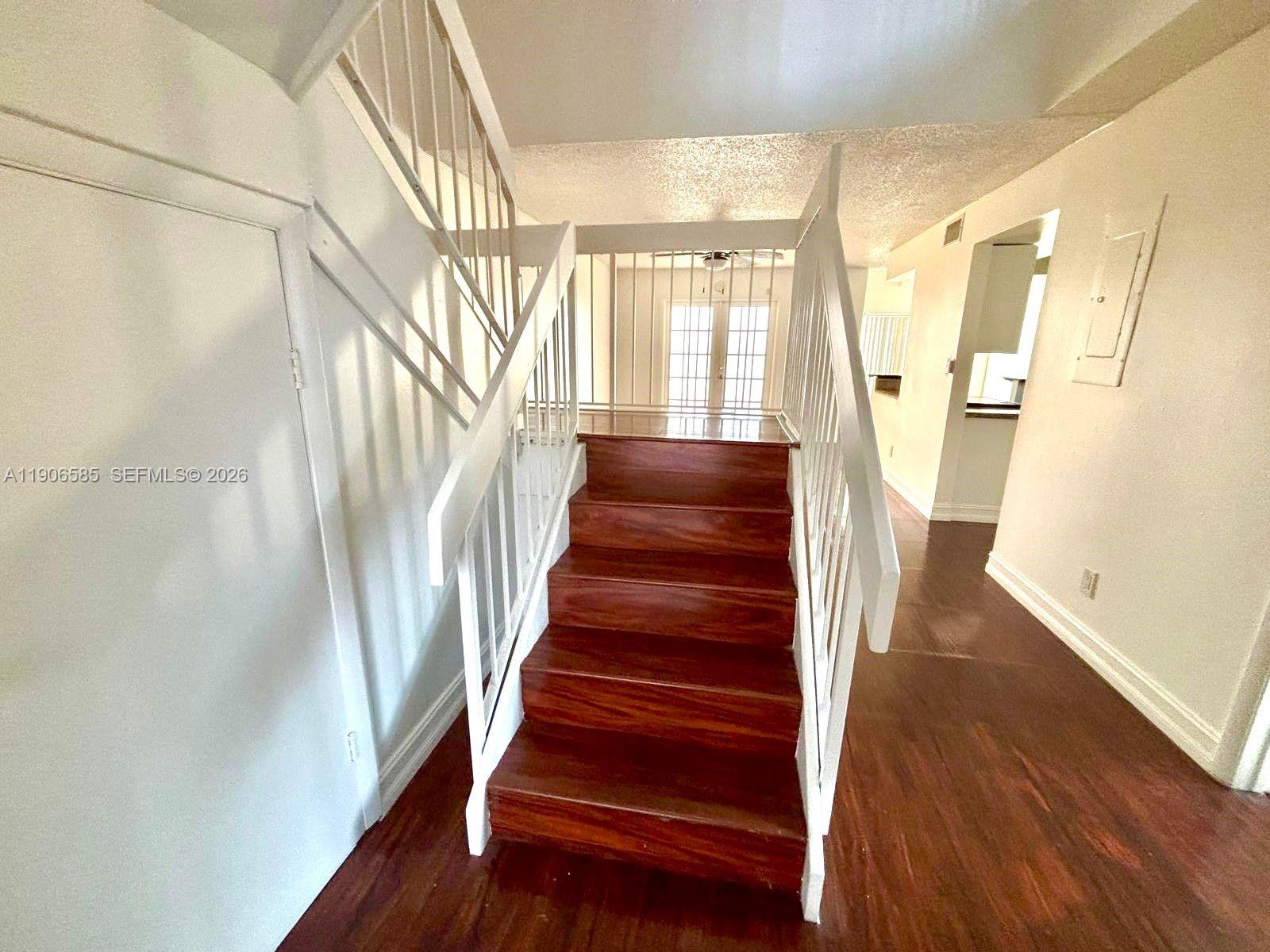 MAPLEWOOD TOWNHOUSES COND - Residential