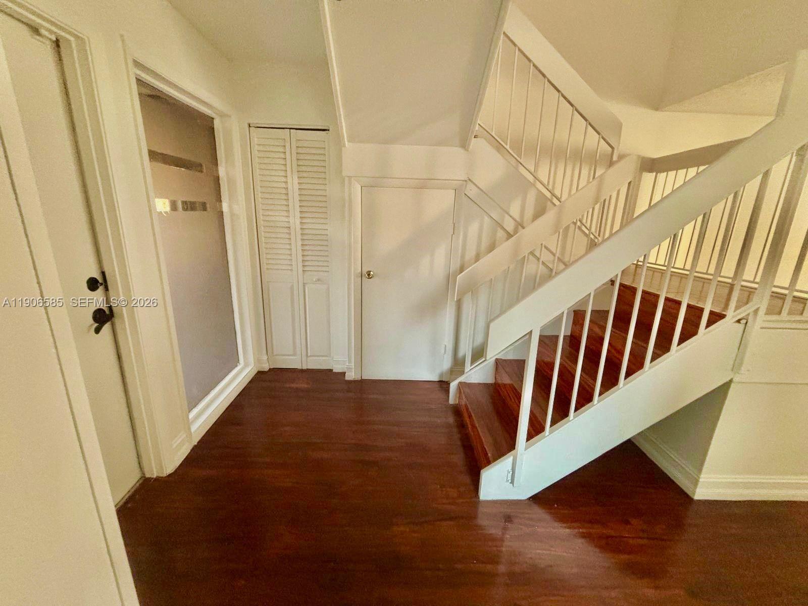 MAPLEWOOD TOWNHOUSES COND - Residential