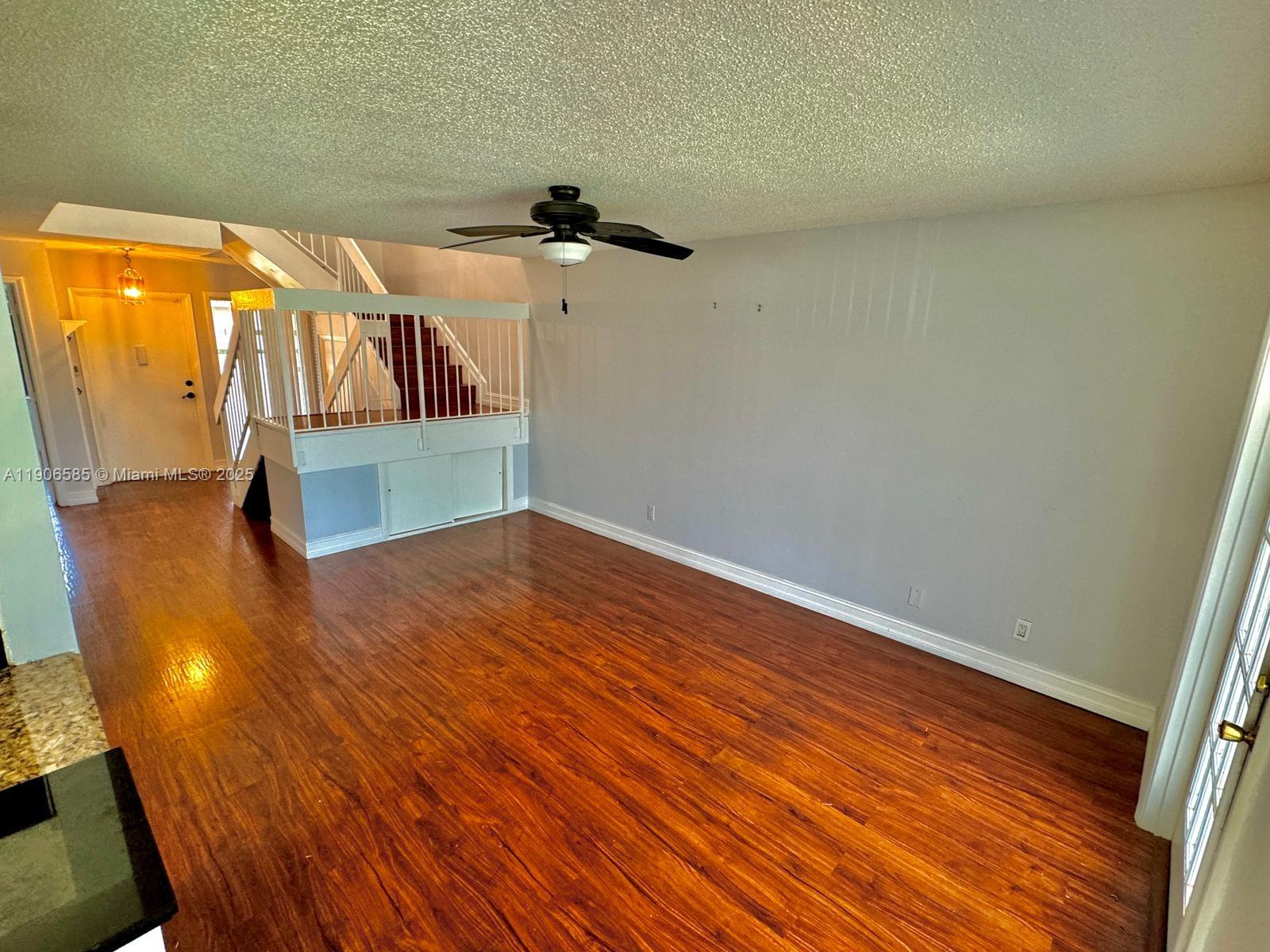 MAPLEWOOD TOWNHOUSES COND - Residential