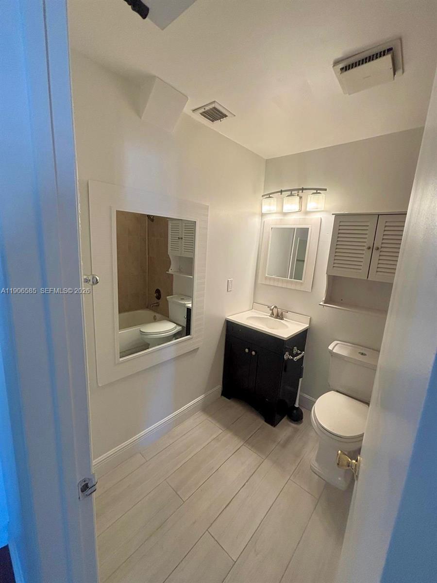 MAPLEWOOD TOWNHOUSES COND - Residential