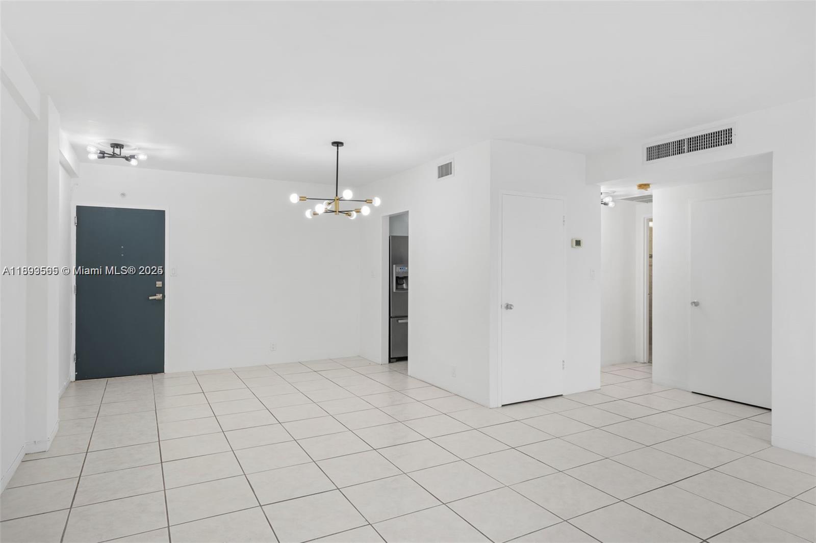 3301 NE 5th Ave 307