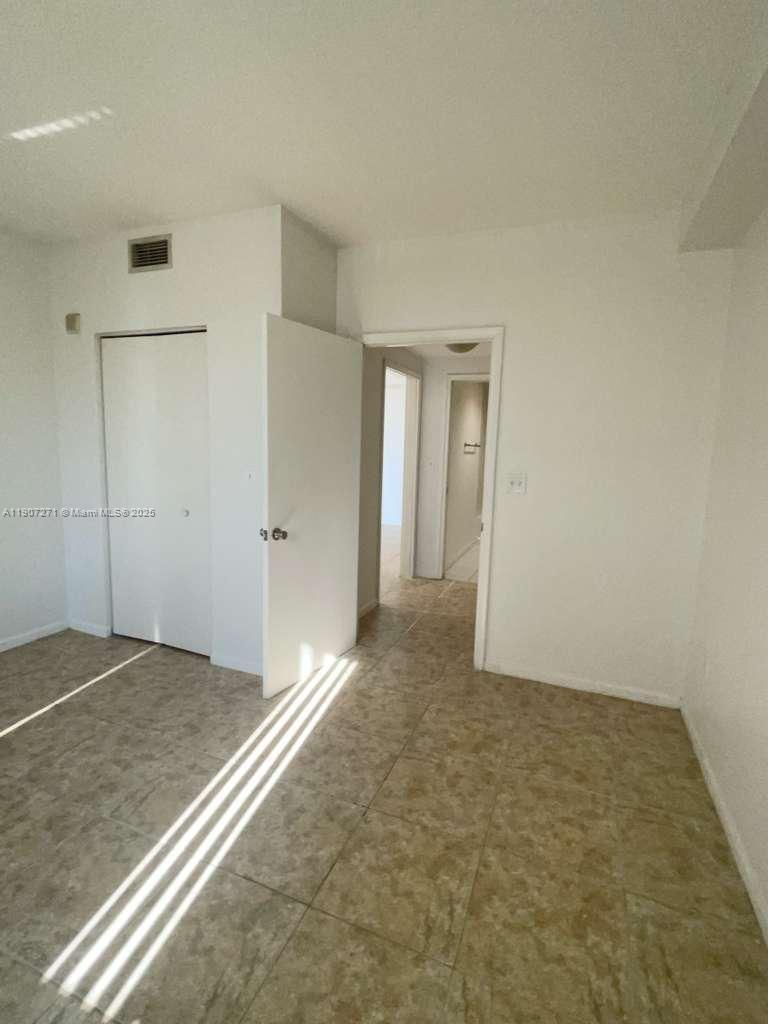 VENTURE AT AVENTURA EAST - Residential Lease