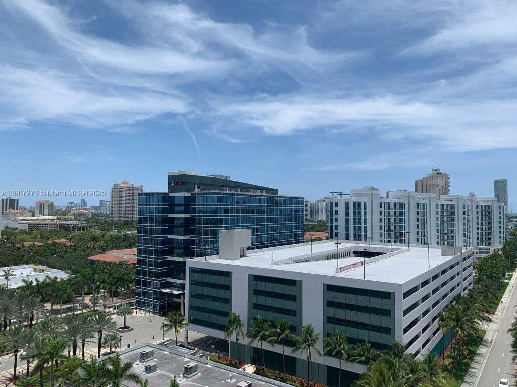 VENTURE AT AVENTURA EAST - Residential Lease