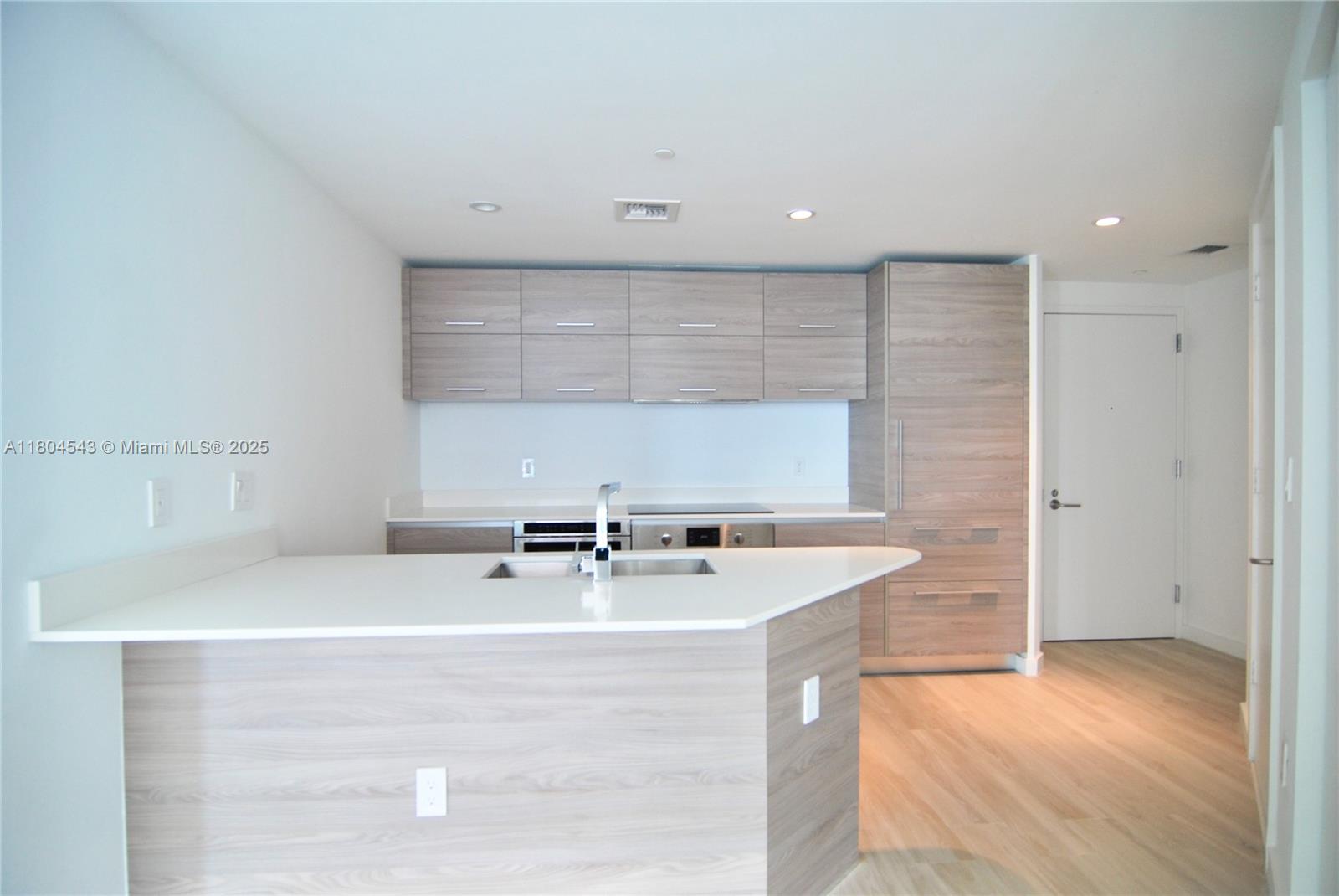 1300 S Miami Ave 4409, Miami, Broward County, Florida - 2 Bedrooms  
3 Bathrooms - 