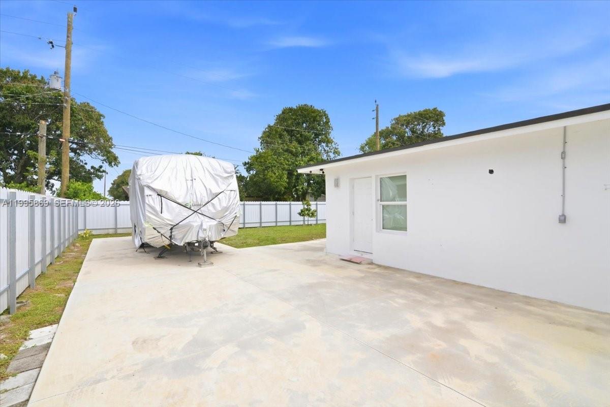 CAROL CITY - Residential