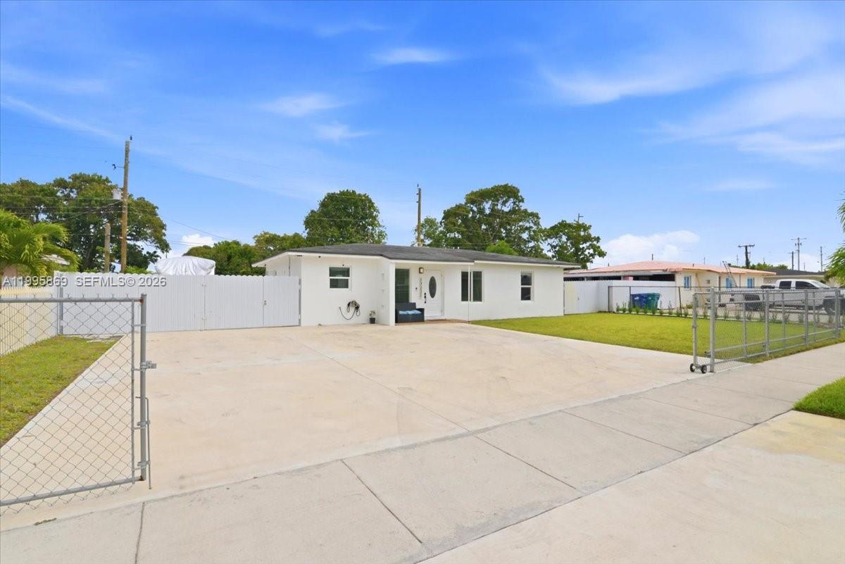 CAROL CITY - Residential