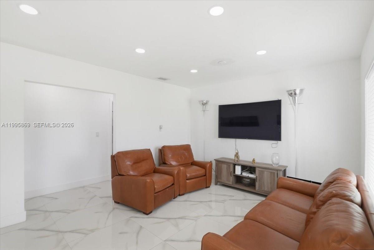 CAROL CITY - Residential