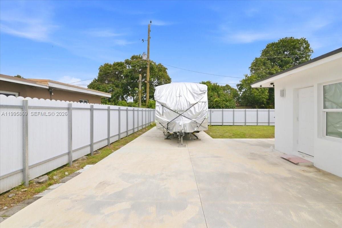 CAROL CITY - Residential