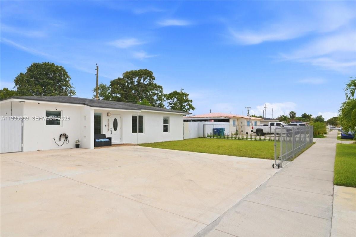 CAROL CITY - Residential