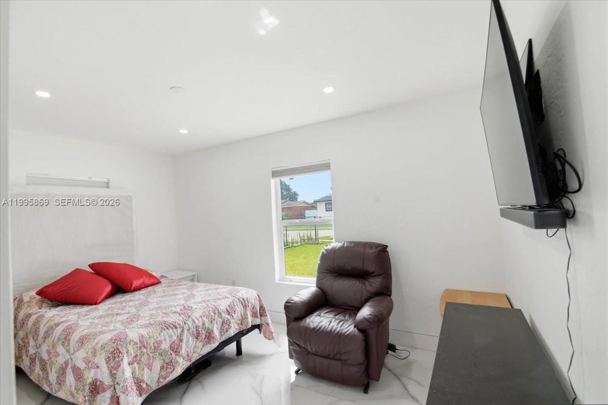 CAROL CITY - Residential