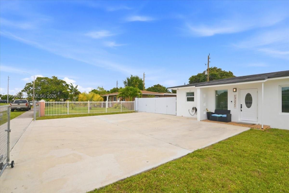 CAROL CITY - Residential