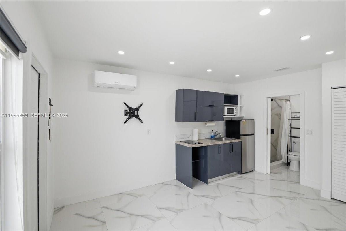 CAROL CITY - Residential