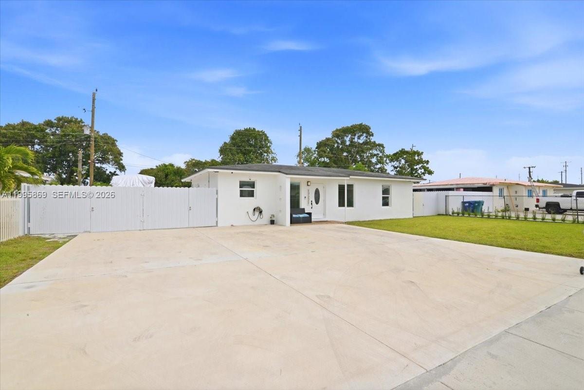 CAROL CITY - Residential