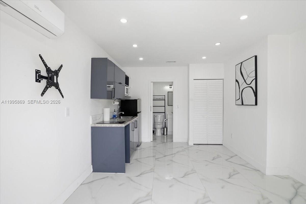 CAROL CITY - Residential