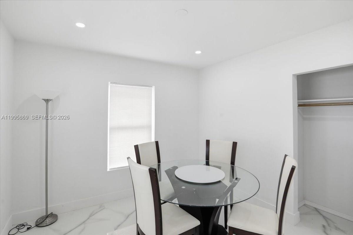 CAROL CITY - Residential