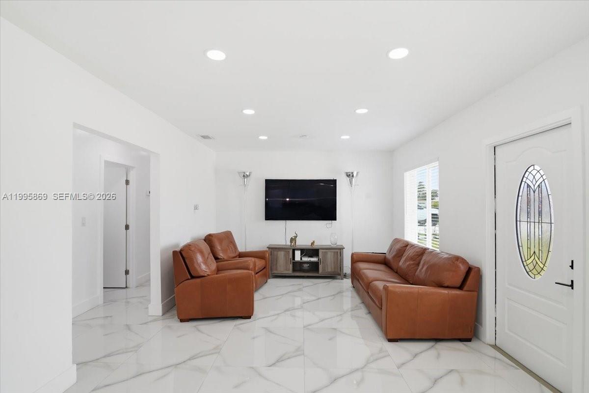 CAROL CITY - Residential